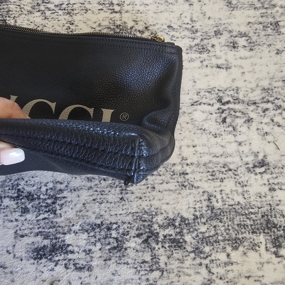 Gucci large leather pouch clutch wristlet - Picture 6 of 9
